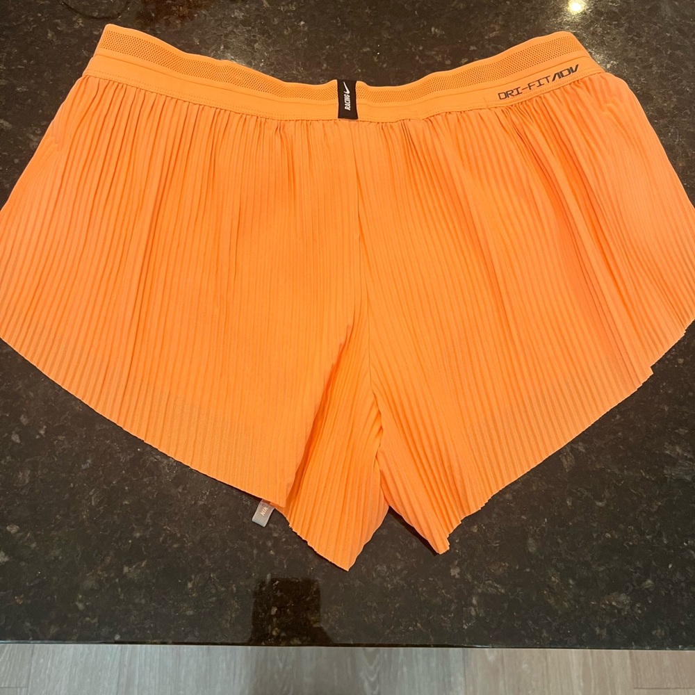 Women’s Nike Aeroswoft shorts